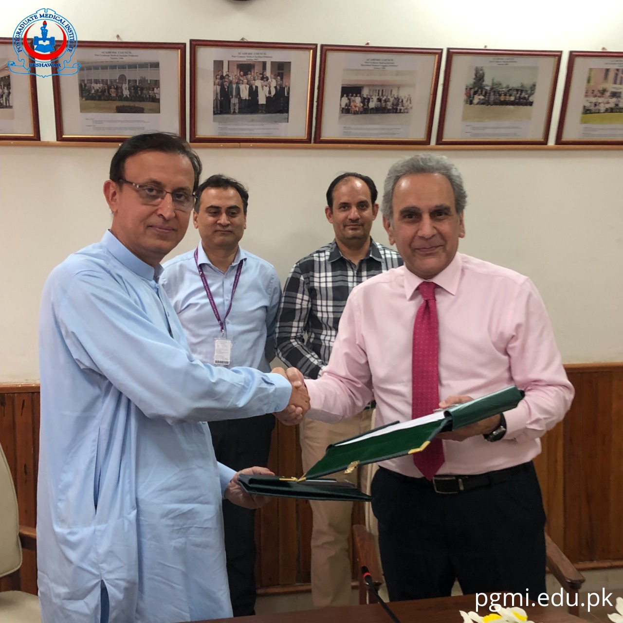 A memorandum of understanding (MoU) regarding the Basic Life Saver Course between the Skill Lab, PGMI, and the Rehman Medical Institute, was signed here at PGMI